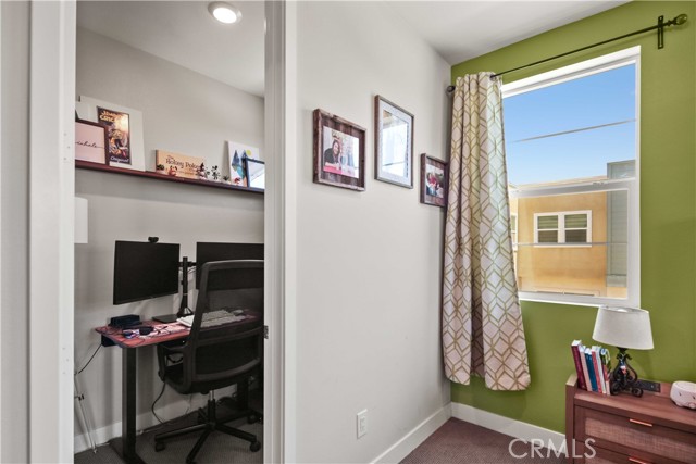 Detail Gallery Image 15 of 28 For 26957 Winding Trail Ct, Valencia,  CA 91381 - 3 Beds | 2 Baths