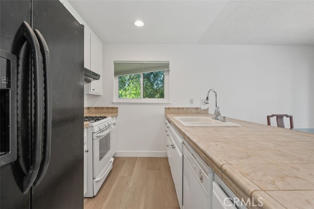 28862 Conejo View Drive, Agoura Hills CA: https://media.crmls.org/medias/4360edb7-6a82-4e68-a736-d43bdd07297c.jpg