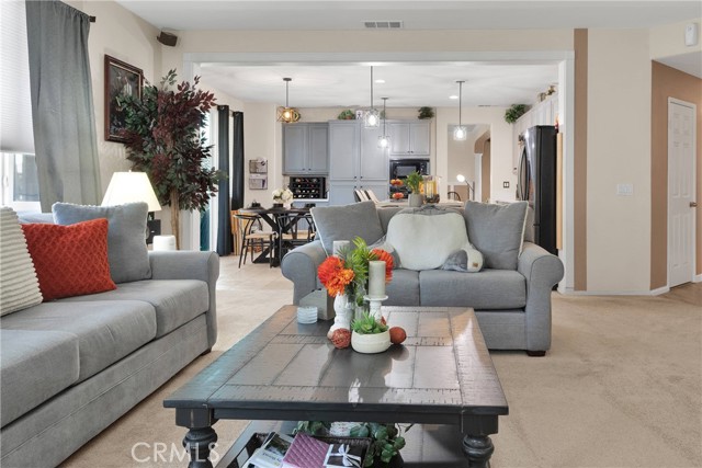 Detail Gallery Image 16 of 42 For 12282 Martinique St, Victorville,  CA 92392 - 4 Beds | 3 Baths
