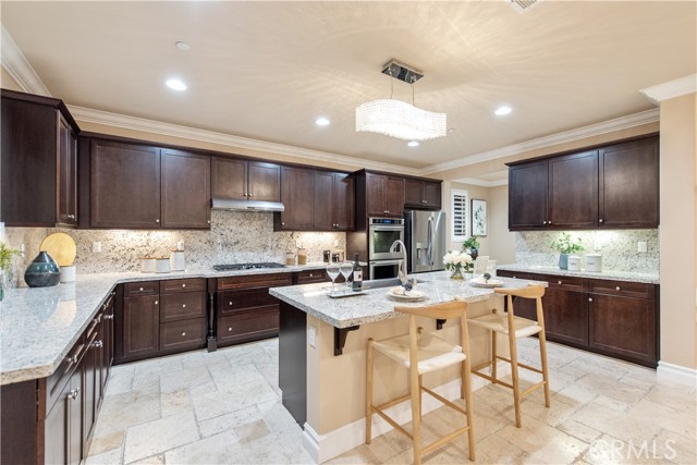 Detail Gallery Image 13 of 37 For 3 Silver Spruce Ct, Lake Forest,  CA 92630 - 5 Beds | 4 Baths