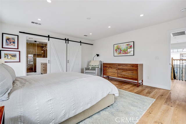 Detail Gallery Image 21 of 52 For 825 Center, El Segundo,  CA 90245 - 4 Beds | 3 Baths