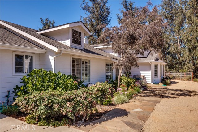 Detail Gallery Image 3 of 30 For 760 Black Oak Ln, Nipomo,  CA 93444 - 3 Beds | 2/1 Baths