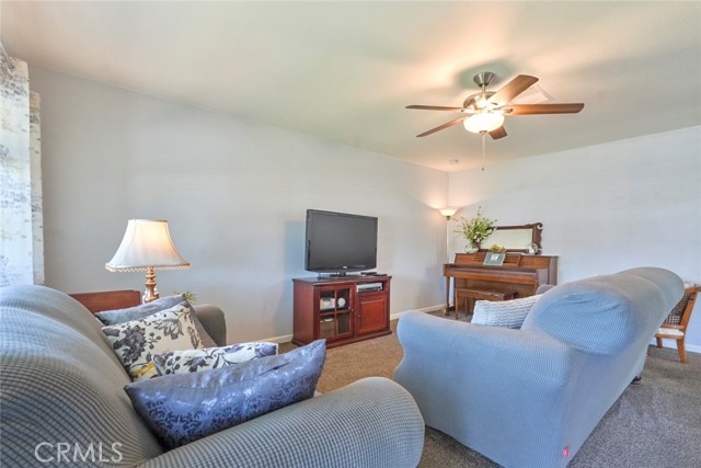 Detail Gallery Image 5 of 24 For 125 Monterey St, Madera,  CA 93637 - 3 Beds | 2 Baths