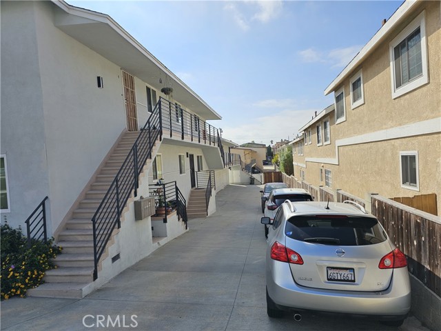 Detail Gallery Image 3 of 6 For 1906 Carnegie Ln #E,  Redondo Beach,  CA 90278 - 2 Beds | 1 Baths