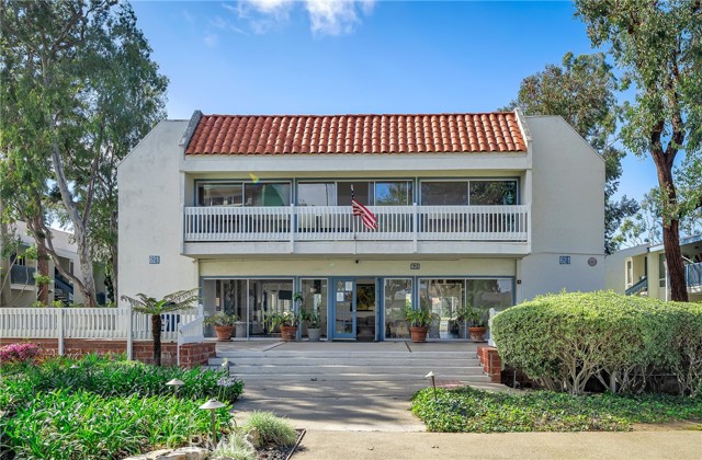 830 Camino Real, Redondo Beach, California 90277, 3 Bedrooms Bedrooms, ,2 BathroomsBathrooms,Residential,Sold,Camino Real,SB22033148