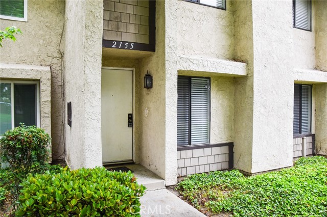 Detail Gallery Image 2 of 19 For 2155 N Fairview St #8,  Santa Ana,  CA 92706 - 3 Beds | 2/1 Baths