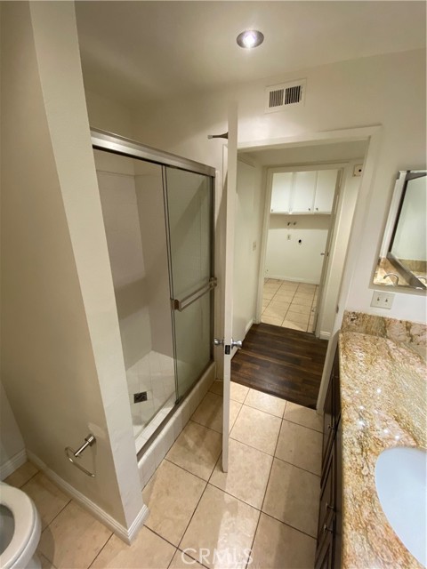 Detail Gallery Image 22 of 61 For 15819 Prairie, Lawndale,  CA 90260 - 2 Beds | 2 Baths