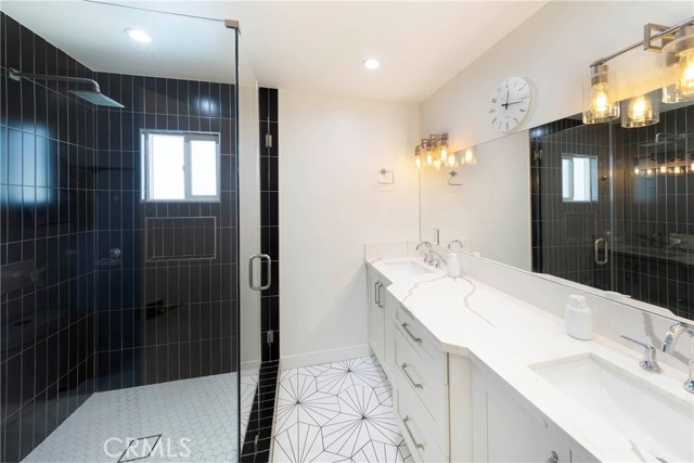 Image 22 of 48 For 19622 Canberra Ln