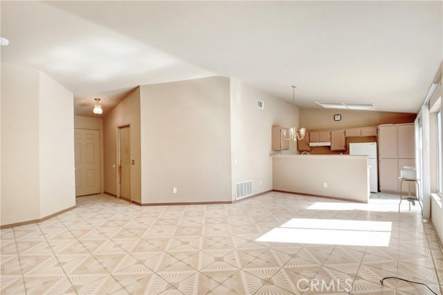 Detail Gallery Image 3 of 20 For 10795 Pershing St, Adelanto,  CA 92301 - 3 Beds | 2 Baths