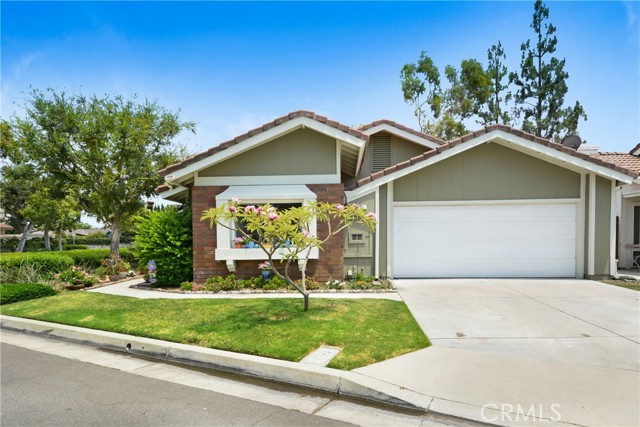 2671 N River Trail Road, Orange CA: https://media.crmls.org/medias/4364ffc3-5b05-4773-8135-b7ed7efc3ab5.jpg