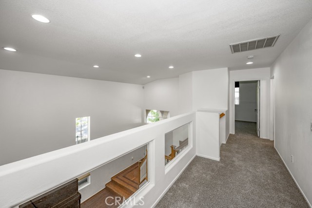 Detail Gallery Image 16 of 36 For 27931 Balsam Ct, Valencia,  CA 91354 - 3 Beds | 2/1 Baths