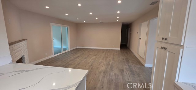 Detail Gallery Image 6 of 14 For 23300 Welby, West Hills,  CA 91307 - 3 Beds | 2 Baths