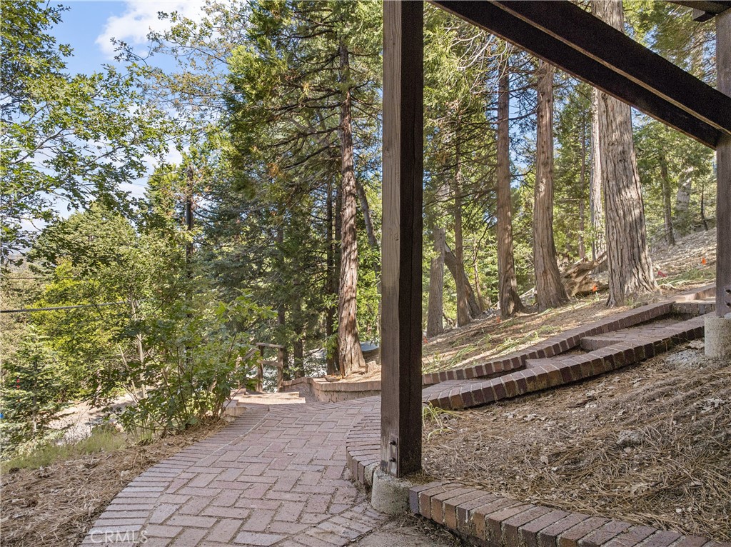 https://media.crmls.org/medias/43672334-6c2c-49b1-9e3c-aca10d014877.jpg?preset=X-Large