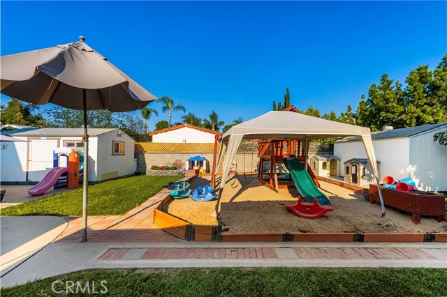273 N Cleveland Street, Orange CA: https://media.crmls.org/medias/436739e5-2acf-4c00-a506-64e4b91d4aae.jpg