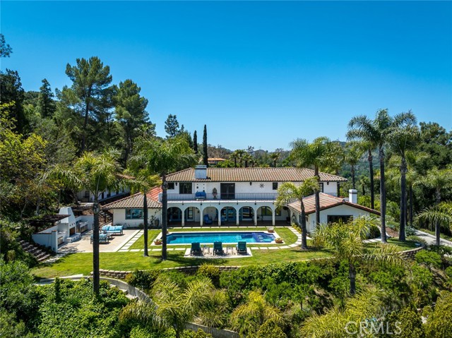 420 Inverness Drive, La Canada Flintridge CA: https://media.crmls.org/medias/43675ea2-ea32-458c-bc1a-6fc300b7a34e.jpg