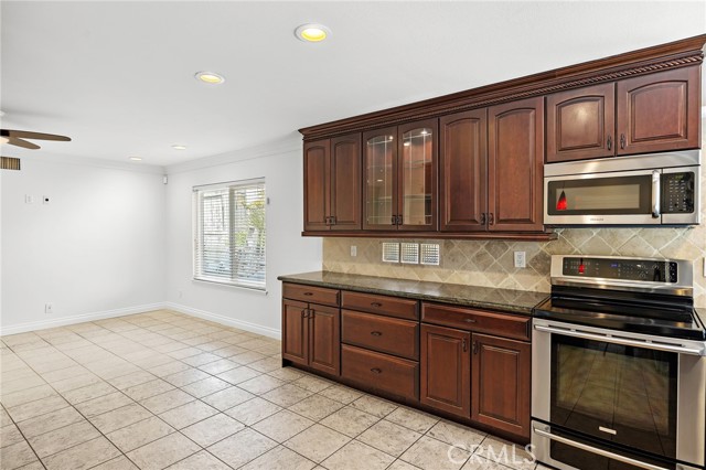 26762 Via Zaragosa, Mission Viejo CA: https://media.crmls.org/medias/4367714b-8716-46c1-b1a8-955fa5477ae6.jpg
