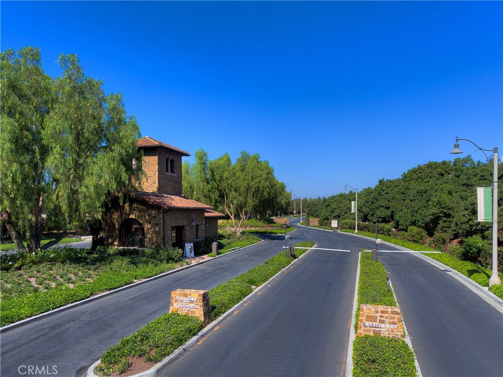 https://media.crmls.org/medias/4367c936-959b-40f2-a3ec-d7663ed30a64.jpg?preset=X-Large