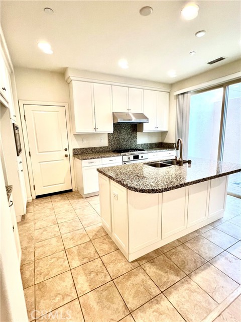 110 Waterleaf, Irvine CA: https://media.crmls.org/medias/4368b713-03ca-4fe5-ae0f-4096047a5dcc.jpg