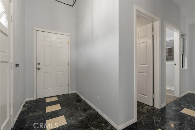 15251 Nottingham Lane, Huntington Beach CA: https://media.crmls.org/medias/4369d691-a9dd-4862-b53e-150f398ae45f.jpg