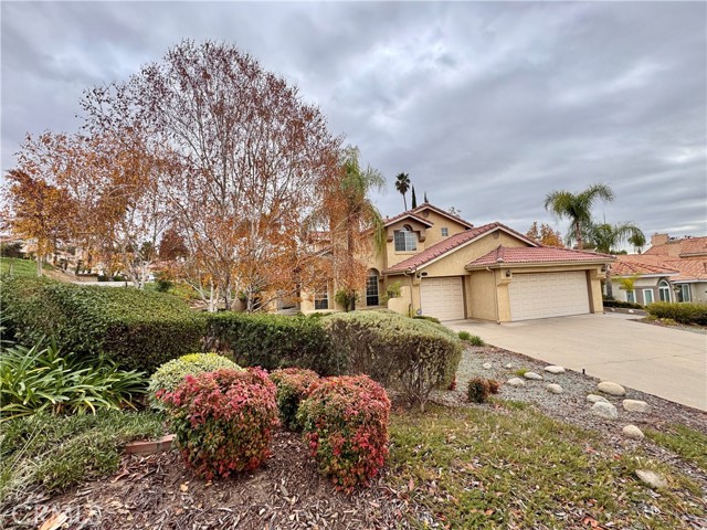 Detail Gallery Image 2 of 51 For 7001 Roddick Dr, Highland,  CA 92346 - 4 Beds | 3/1 Baths