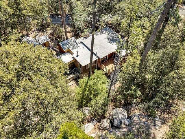25405 Point Of Rocks Drive, Idyllwild CA: https://media.crmls.org/medias/436aa64f-ae3b-4dc0-a607-72ac2d7341ed.jpg