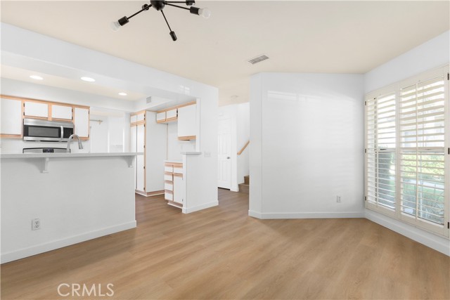 Detail Gallery Image 6 of 21 For 7839 E Quinn Dr, Anaheim Hills,  CA 92808 - 3 Beds | 2/1 Baths