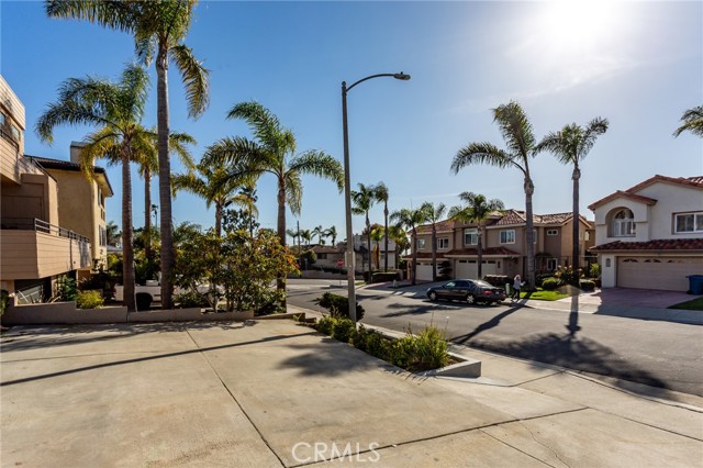 Detail Gallery Image 29 of 31 For 33702 Chula Vista Ave a,  Dana Point,  CA 92629 - 3 Beds | 3 Baths