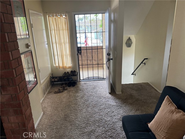 Detail Gallery Image 3 of 15 For 1925 B1 Anaheim Ave #1,  Costa Mesa,  CA 92627 - 3 Beds | 2/1 Baths