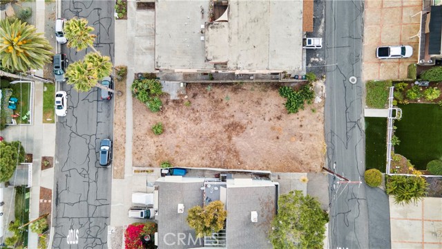 This is an investor's dream: a parcel ready to build, creating the perfect scenario for immediate development and quick turnaround. Choose to bring your own builder to realize this project, or discuss the option of having the seller undertake the construction.