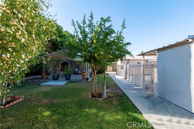 6340 Wilbur Avenue photo 14