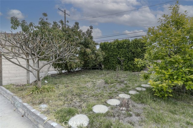 Detail Gallery Image 25 of 44 For 7737 Ethel Ave, North Hollywood,  CA 91605 - 6 Beds | 5 Baths