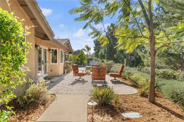 1632 Country Club Drive, Redlands CA: https://media.crmls.org/medias/436c7357-e3d4-4aed-a849-4ea9d810e360.jpg
