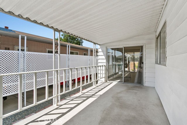 24921 Muirlands Boulevard, Lake Forest CA: https://media.crmls.org/medias/436cd2f9-0d25-420e-8734-17136350ab3e.jpg