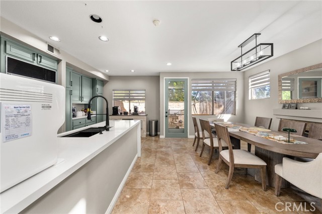 Detail Gallery Image 5 of 44 For 14171 Shoreline Dr, Chino Hills,  CA 91709 - 3 Beds | 2/1 Baths