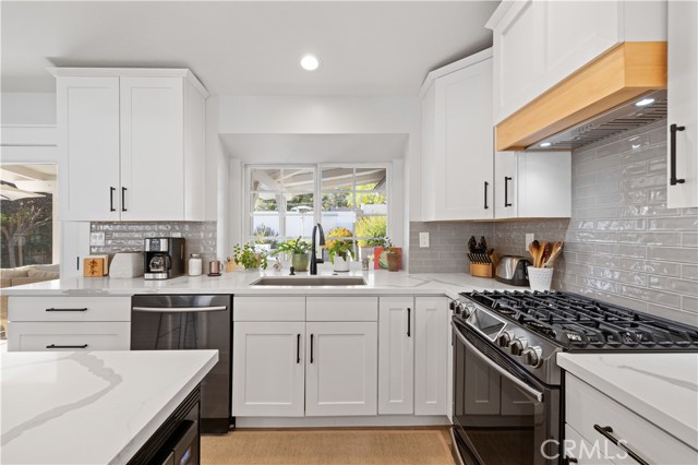 Detail Gallery Image 6 of 70 For 27851 Santa Clarita Rd, Saugus,  CA 91350 - 3 Beds | 2 Baths