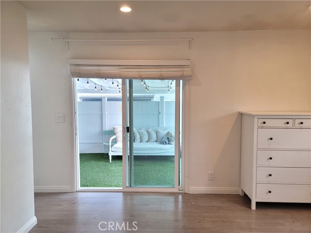 17557 Lemay Place, Lake Balboa CA: https://media.crmls.org/medias/436ee52f-ffeb-4a00-a784-9e2ea8282fbc.jpg
