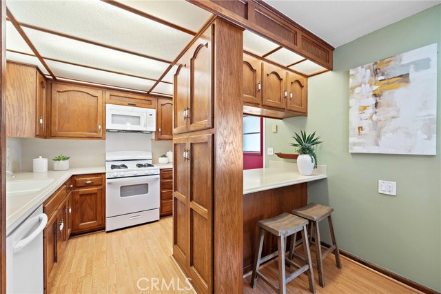 Detail Gallery Image 6 of 33 For 8191 Taylor Dr, Huntington Beach,  CA 92646 - 4 Beds | 2 Baths