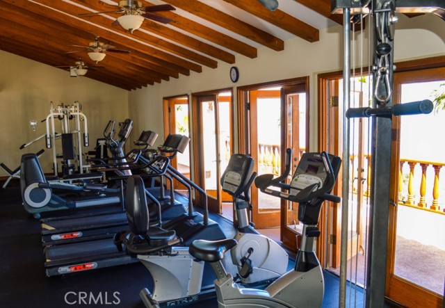 68 Playa Azul, Avalon CA: https://media.crmls.org/medias/43700990-be2e-4859-b354-50638c256df6.jpg