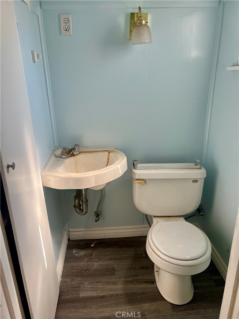 https://media.crmls.org/medias/4370432b-b1f7-429d-9582-d16a477dacef.jpg?preset=X-Large