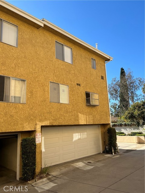 Detail Gallery Image 13 of 15 For 81 N Roosevelt Ave #9,  Pasadena,  CA 91107 - 2 Beds | 1/1 Baths