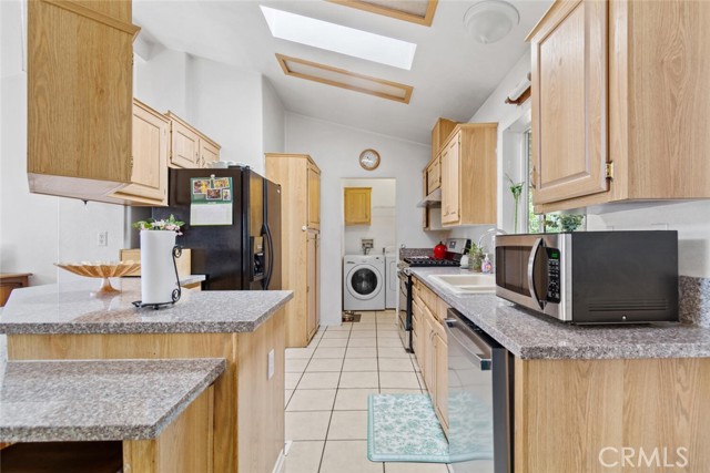 20401 Soledad Canyon Road, Canyon Country CA: https://media.crmls.org/medias/4371eae2-6d9f-4bc3-8c6e-56a3523086e7.jpg