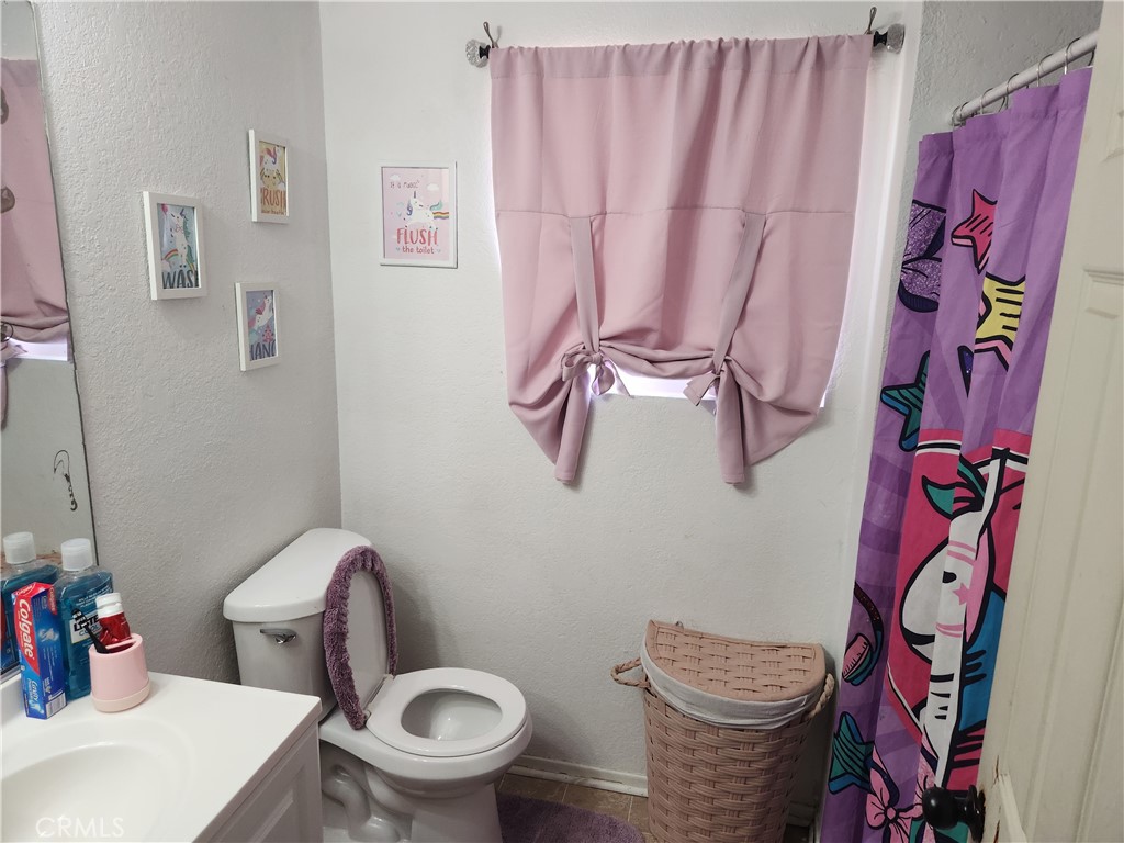 https://media.crmls.org/medias/43731f28-031e-4568-8d66-5b66690a554b.jpg?preset=X-Large