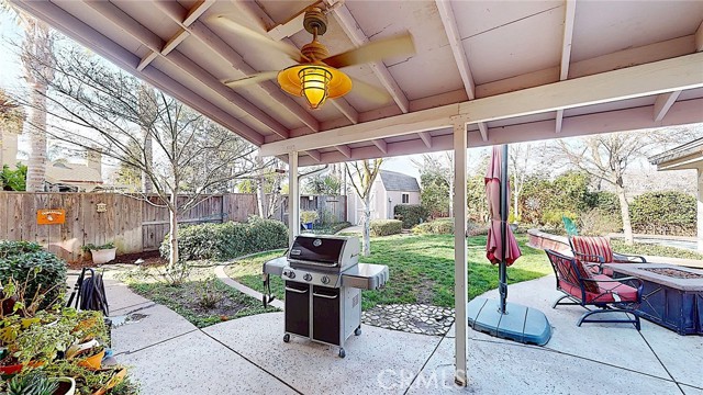223 Vintage Drive, Turlock CA: https://media.crmls.org/medias/43732977-7dff-43d4-bda0-473979f3f759.jpg