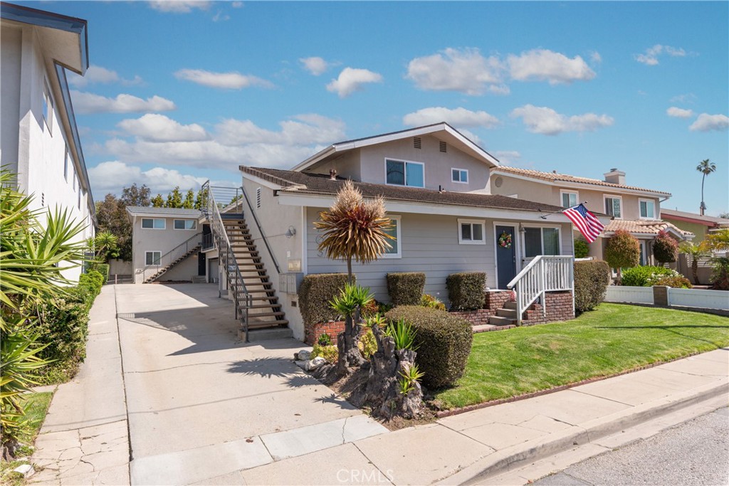 2703 Curtis Avenue #5
