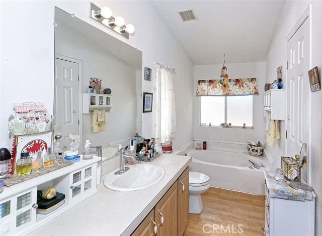Detail Gallery Image 13 of 31 For 1895 Barkley Ranch Rd, Pinon Hills,  CA 92372 - 3 Beds | 2 Baths