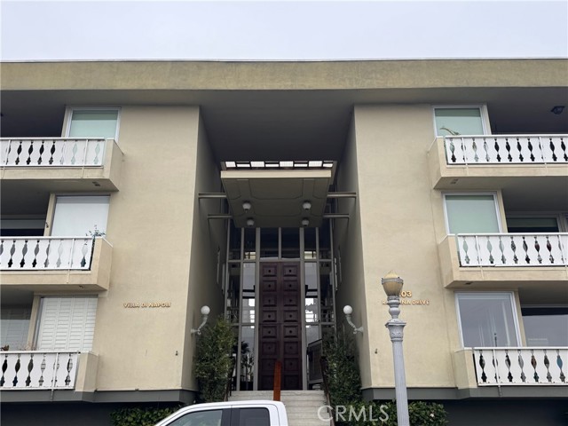 Detail Gallery Image 1 of 12 For 103 Ravenna Dr #15,  Long Beach,  CA 90803 - 2 Beds | 2 Baths
