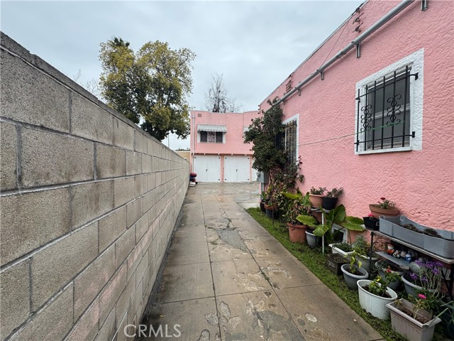 Detail Gallery Image 7 of 21 For 529 W 56th St, Los Angeles,  CA 90037 - – Beds | – Baths