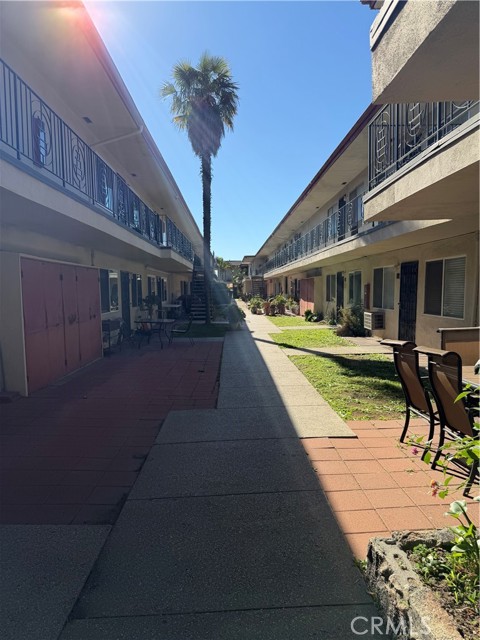 Detail Gallery Image 4 of 10 For 10707 New Haven #37,  Sun Valley,  CA 91352 - 2 Beds | 2 Baths