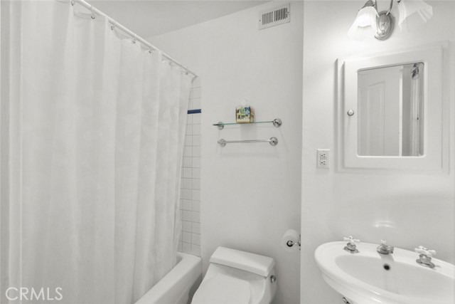 1815 Las Flores Drive, Glendale CA: https://media.crmls.org/medias/4375838f-b80a-4f17-89d2-9a56ae8bf99a.jpg