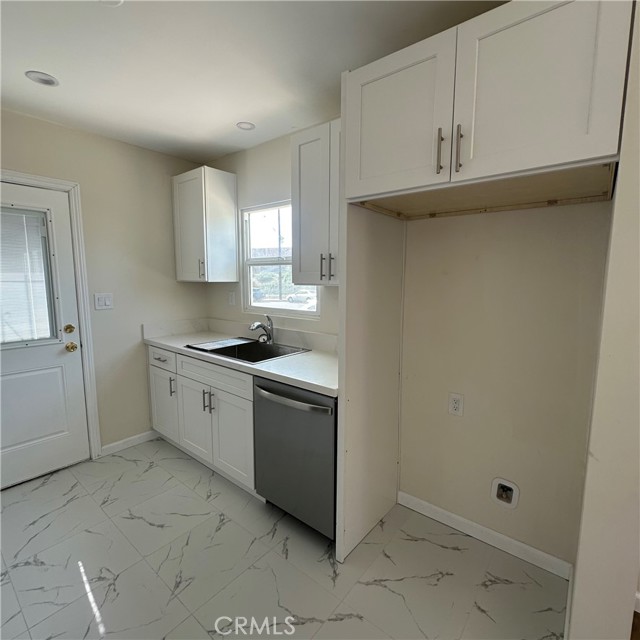 Detail Gallery Image 2 of 10 For 2660 N Frederic a,  Burbank,  CA 91504 - 1 Beds | 1 Baths